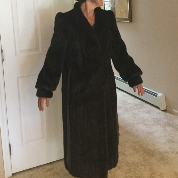 MAKE AN OFFER!!! Full Length Blackglama Mink Coat